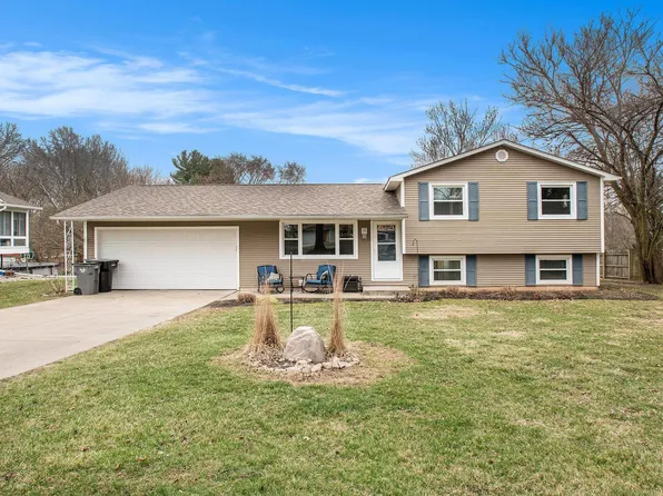 17390 Battles Rd, South Bend, IN 46614