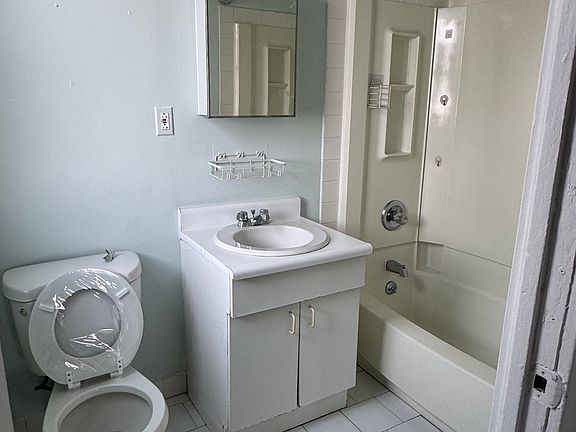 5th image of 64 W 19th St #1