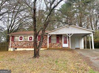 6650 Westfield Dr, Riverdale, GA 30274