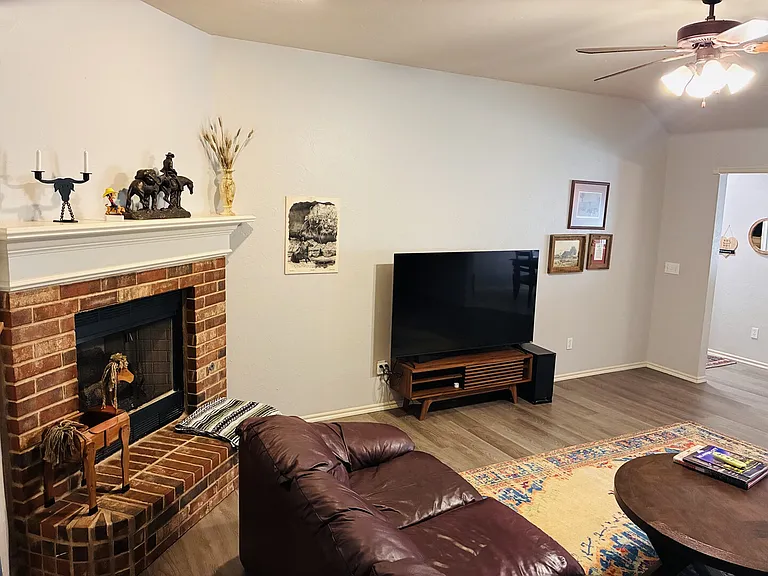 Meadows Dr — Photo 10