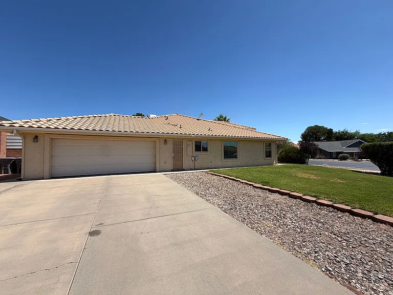 3182 S Bloomington Dr W — Photo 34