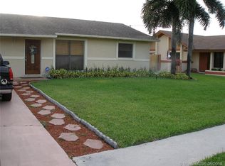 4005 SW 56th Ave, Davie, FL 33314