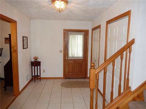 2nd image of 946 Jamell Dr