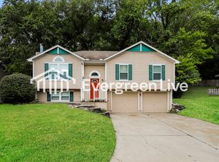 405 NW Leanne Ln, Blue Springs, MO 64015