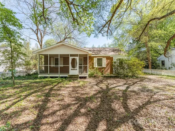 1326 Richland Dr, Charlotte, NC 28211