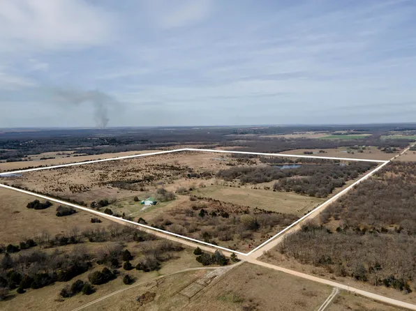 3086 Saddle Rd, Elk City, KS 67344