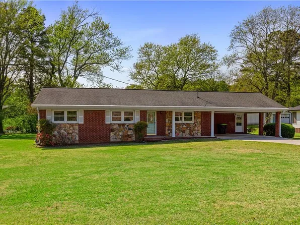 3031 Walker Dr, Marietta, GA 30062