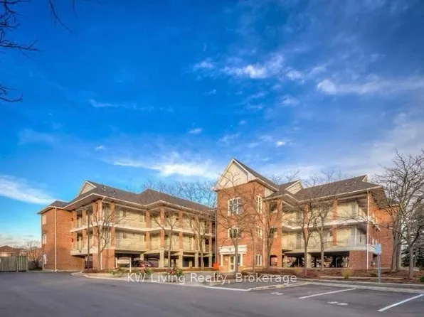 101 Bristol Rd E #223, Mississauga, ON L4Z 3P4