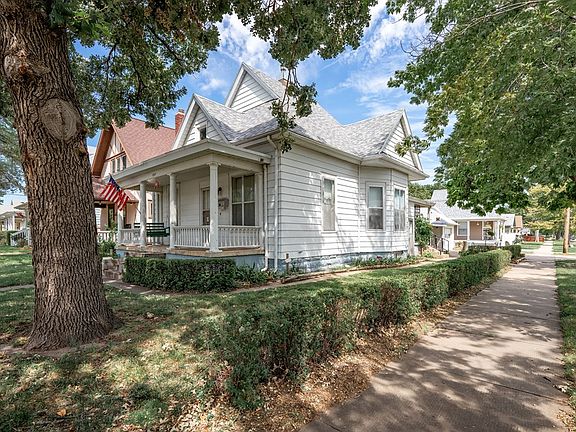 3rd image of 1117 S Santa Fe Ave