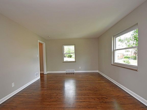 4th image of 6346 Mayflower Ave