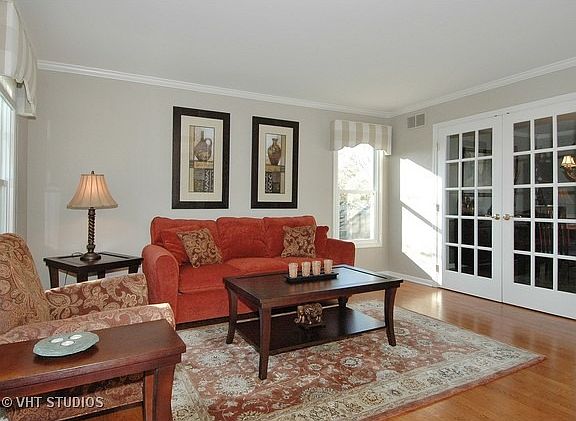 4th image of 1900 Bridlewood Dr