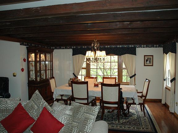 Living Room Dinning Room