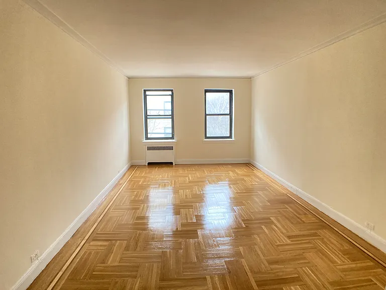 105 Arden St #4H — Photo 1