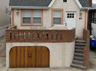 67 Florida St, Long Beach, NY 11561