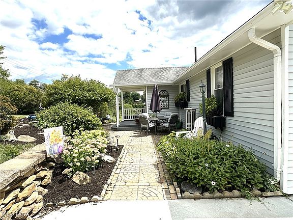 5th image of 3351 Portland Blvd