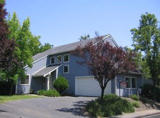 8 Moss Ln, Lafayette, CA 94549