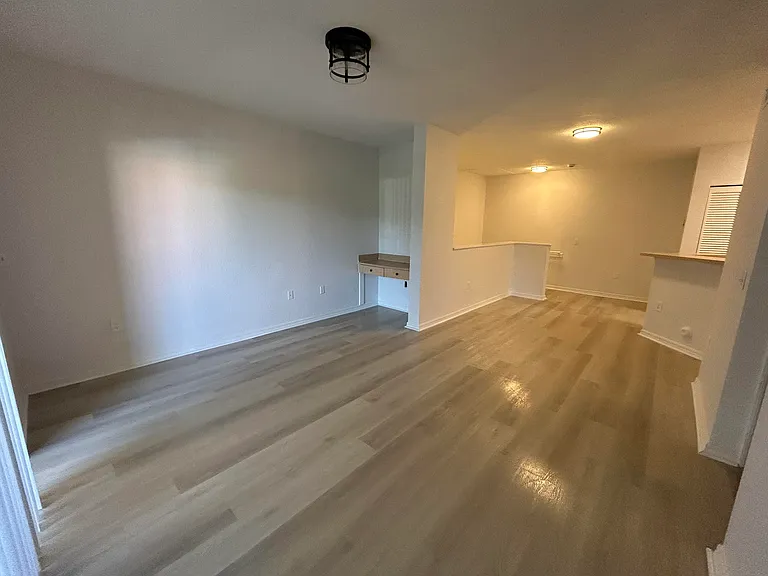 2202 Belmont Ln #2202 — Photo 7