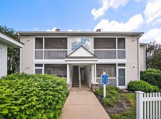 2769 S Knightsbridge Cir, Ann Arbor, MI