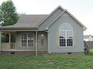 4 Thatcher Dr, Fayetteville, TN 37334