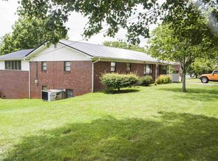 607 Commanche Dr, Newport, TN 37821