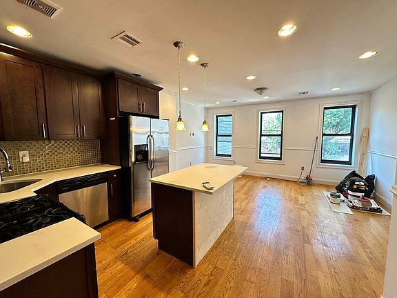 5th image of 1417 Herkimer St #3