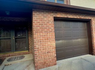 8 Howard Ct, Lebanon, NJ 08833