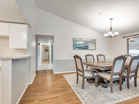 5th image of 4708 Lemmon Ct