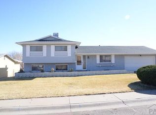 12 Tartan Ln, Pueblo, CO 81001