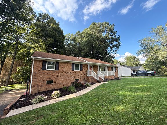 3rd image of 6620 Welch Dr