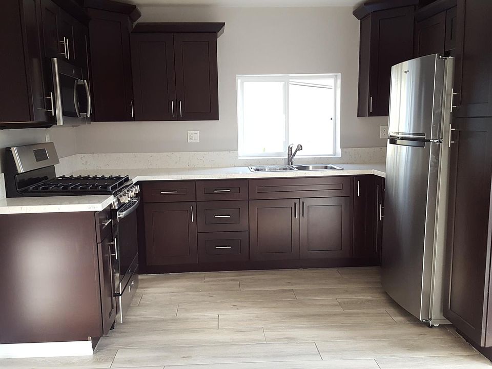 Kitchen area open to living room