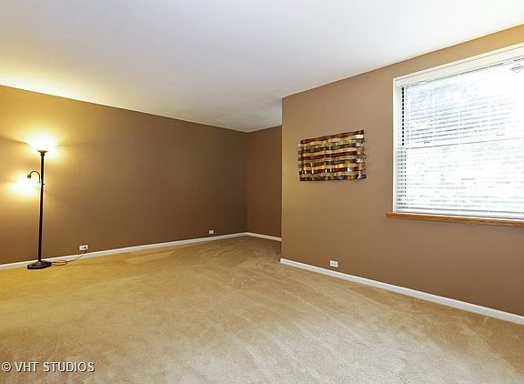 5th image of 4951 N Wolcott Ave
