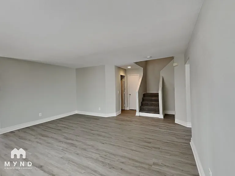 6271 Stone Hollow Ave — Photo 17