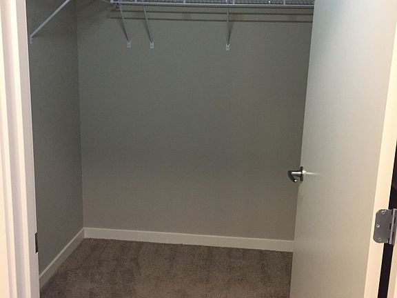 2nd image of 975 NE Discovery Dr Unit 114