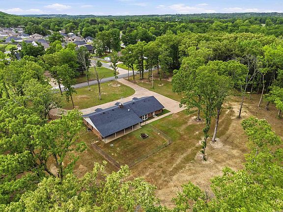 4th image of 38 Garrett Rd