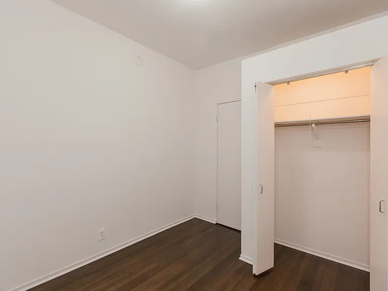 729 W Cornelia Ave #2 — Photo 10