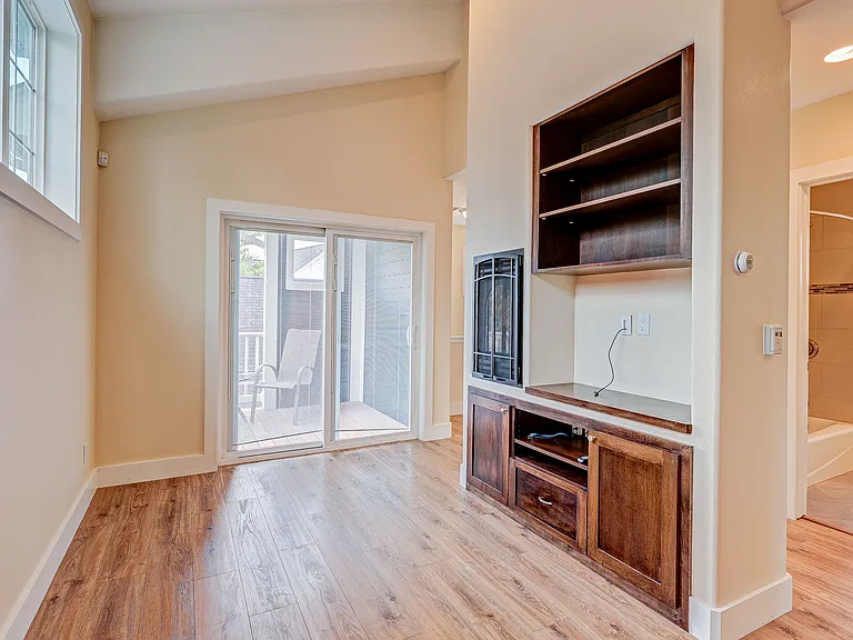 3180 N Fulton St — Photo 5