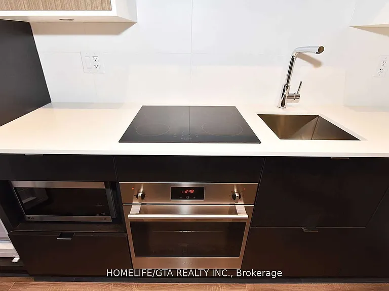 20 Edward St #708 — Photo 12