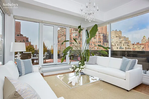 Rented by Sotheby's International Realty | media 10