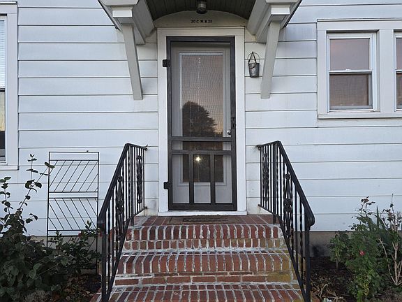 kitchen entry stoop