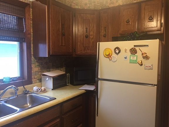 3rd image of 17 Malby Ave