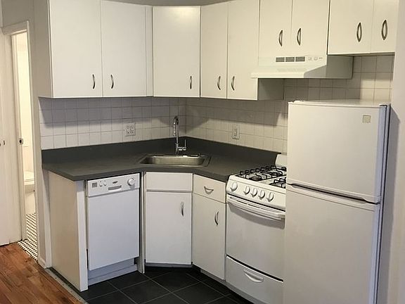 3rd image of 233 W 19th St APT 7