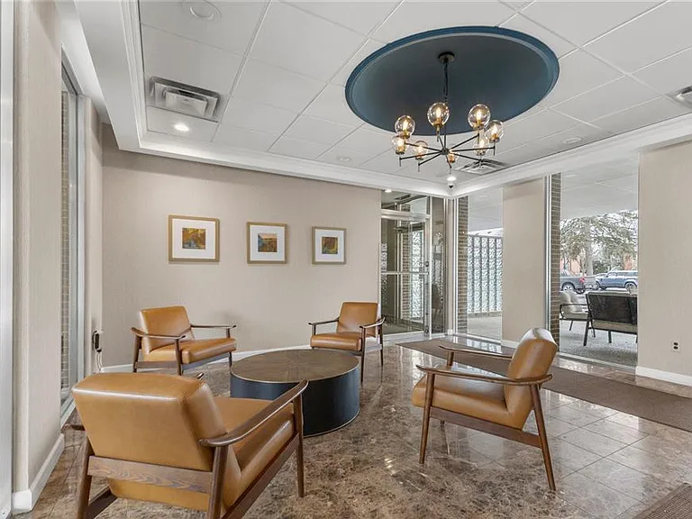 600 W Brown St #309 — Photo 26