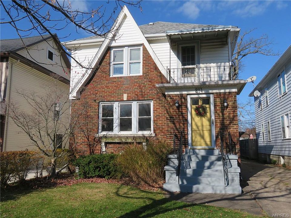 1st image of 214 Stillwell Ave