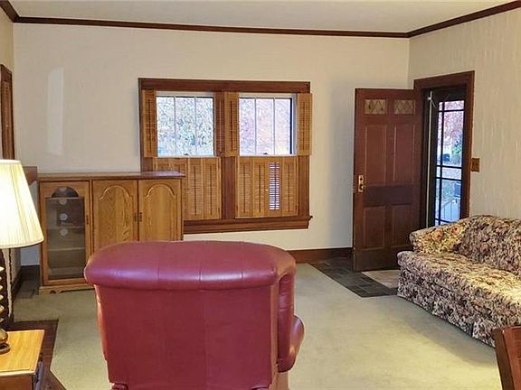 4th image of 3230 Mesmer Ave