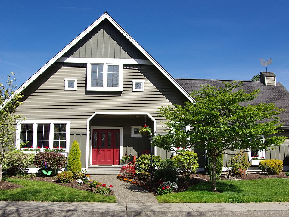 1st image of 716 Village Cir NW
