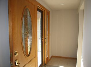 6780 S Redwood Ct, Franklin, WI 53132