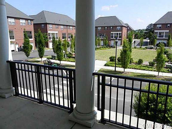 5th image of 120 Steinbeck Way APT A