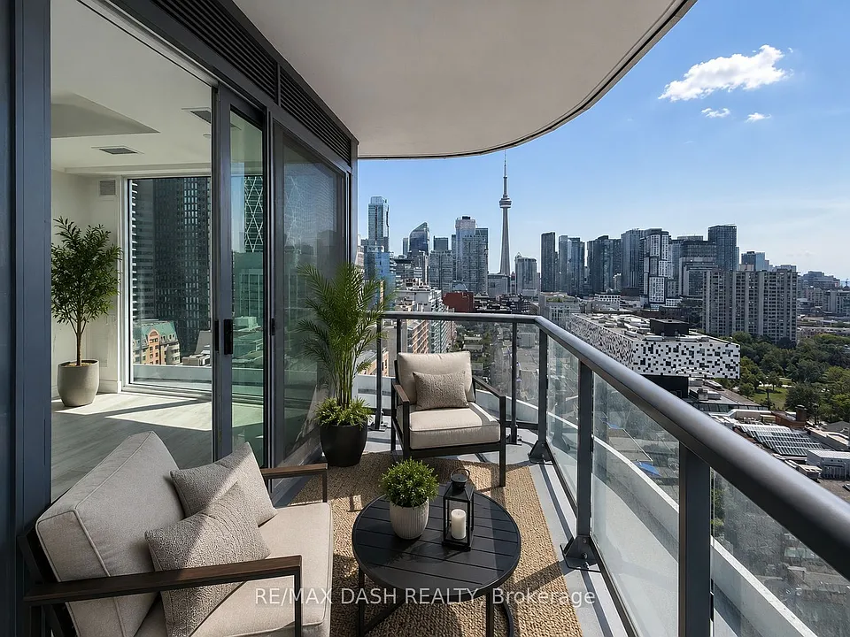 280 Dundas St W #1810