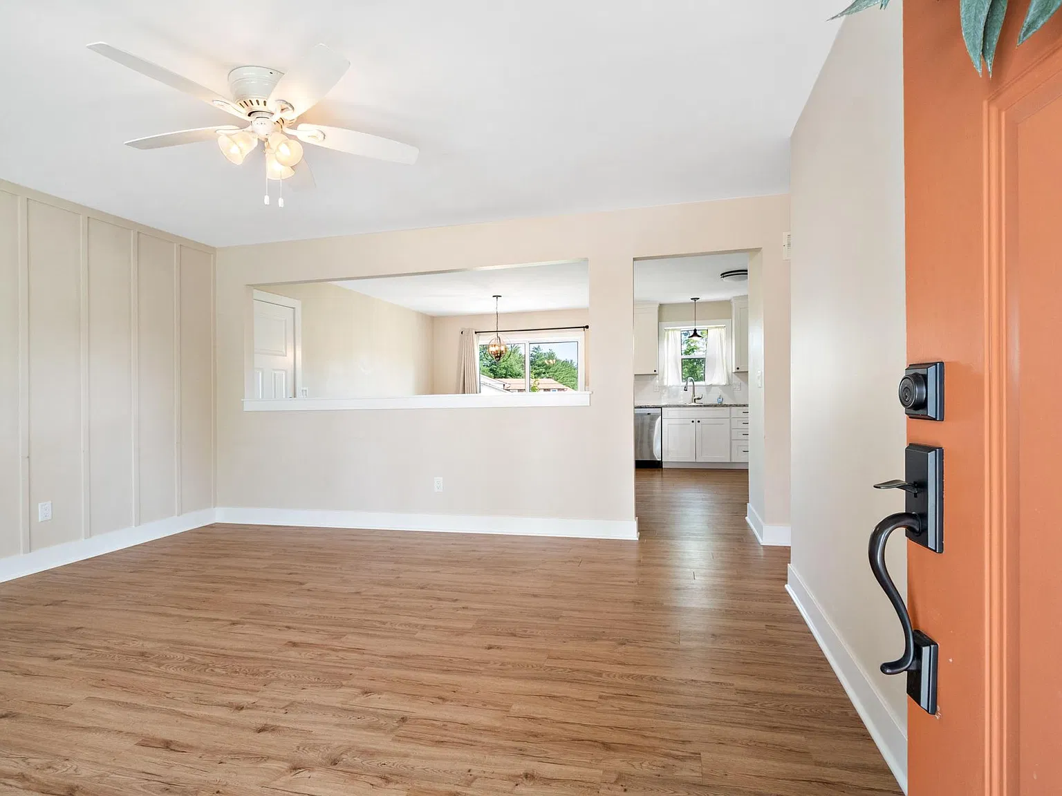 3 bed, 1875 sqft, $2,400 — Photo 3