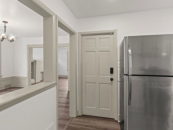 3rd image of 211 Tacoma Ave #2